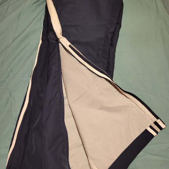 adidas climaproof pants with leg side zipper - Picture 4 of 6